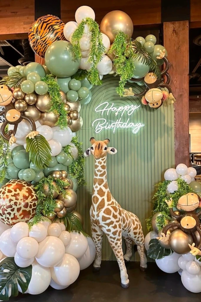Luxe Jungle Corner