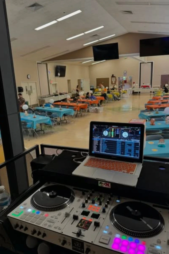 9. A Fun DJ Prize Reveal