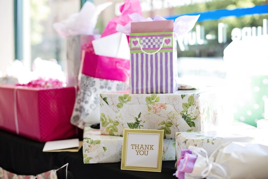 Two Truths and a Lie (Bachelorette Version) - 25 Bachelorette Party Games Printable