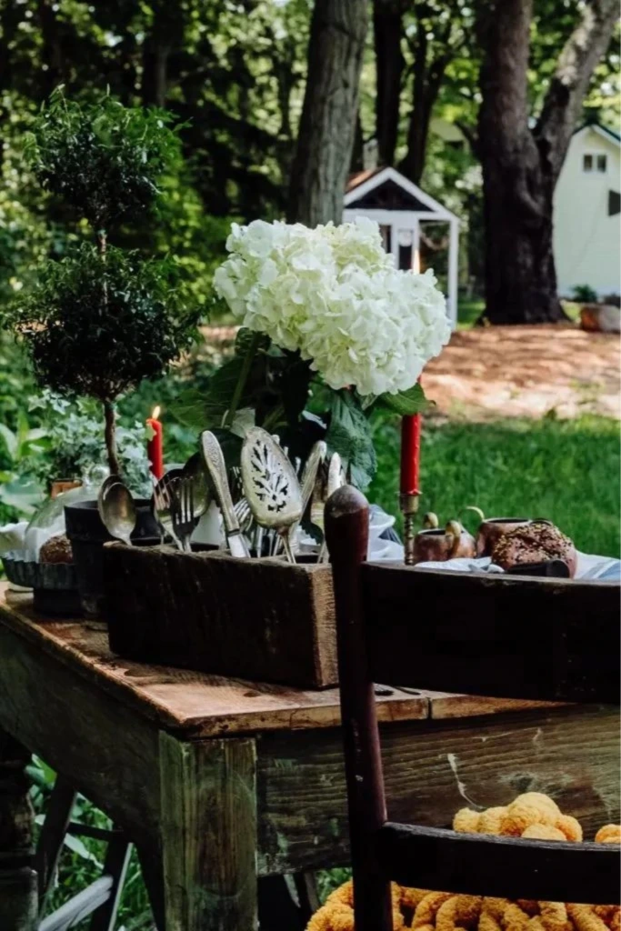 12. Outdoor Brunch