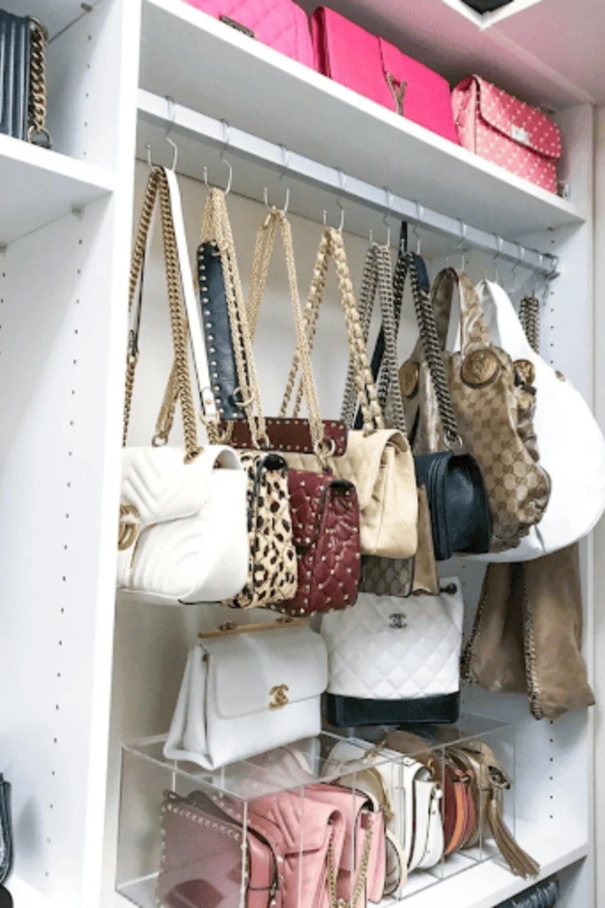 Chain Strap Hanging Display