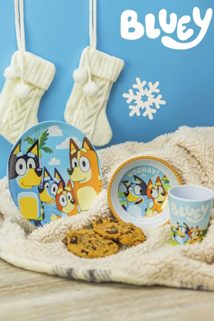 12. Themed Dinnerware