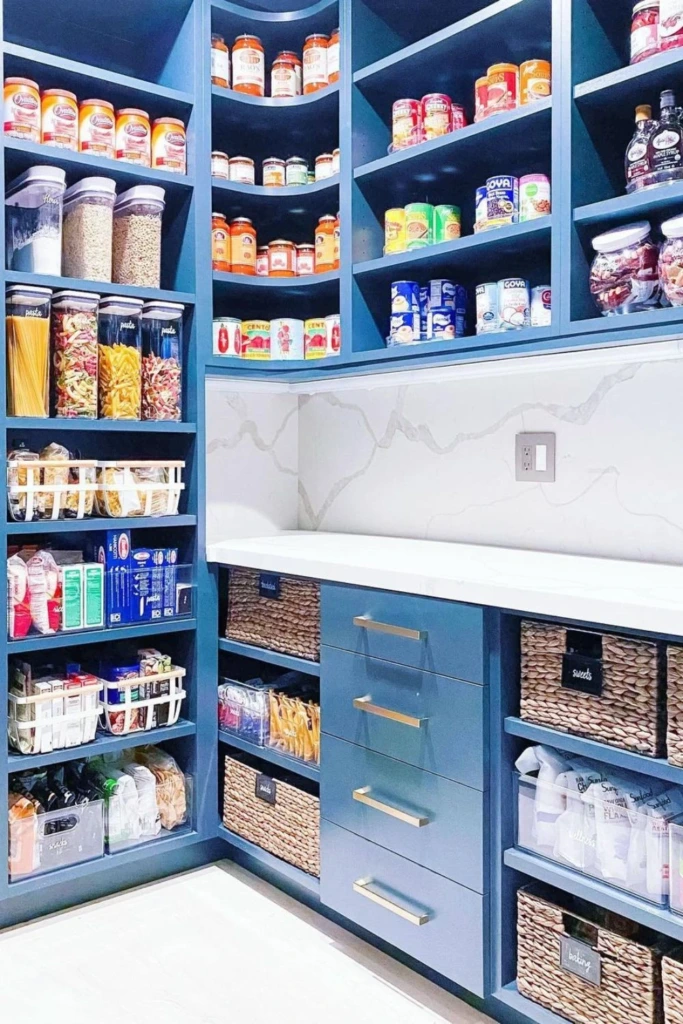 Corner Pantry