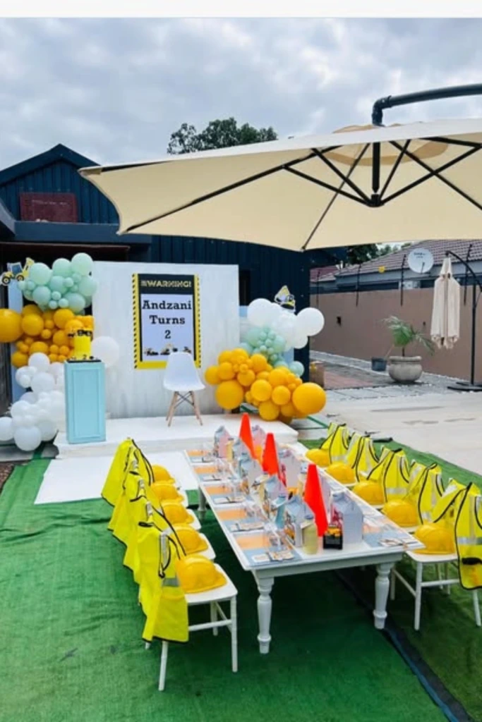 Outdoor Crew Table Setup