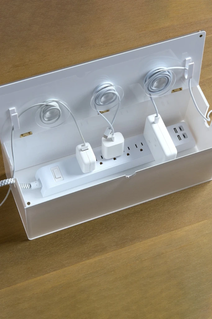 Cable Box Station