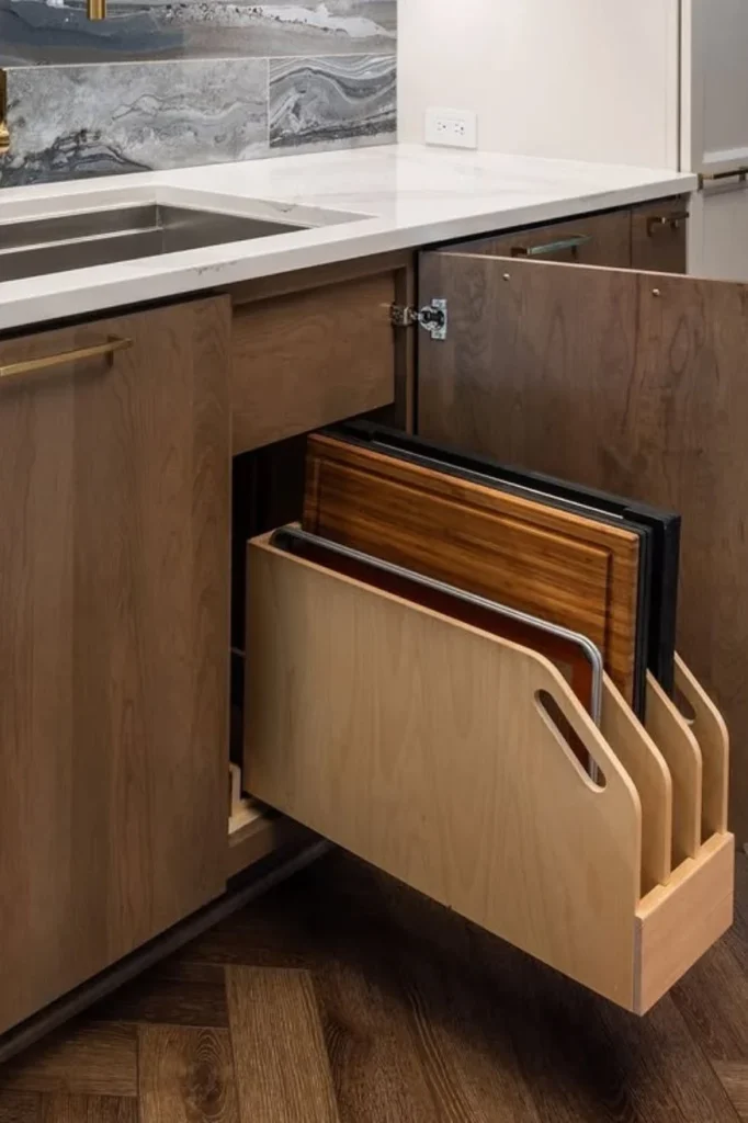 Pullout Cabinet