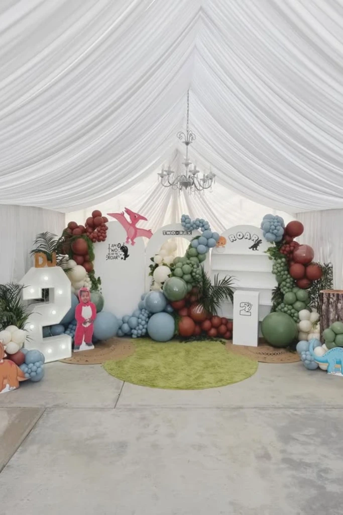 Jungle Tent Dino Setup with Balloon Wall