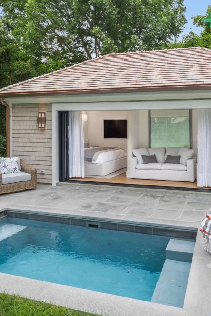 Poolside Suite