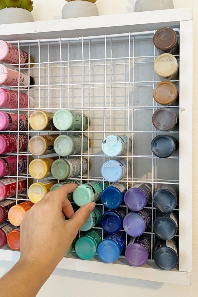 Grid Wall Holder