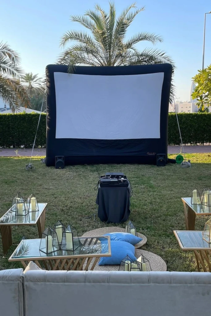 Luxe Lawn Lounge