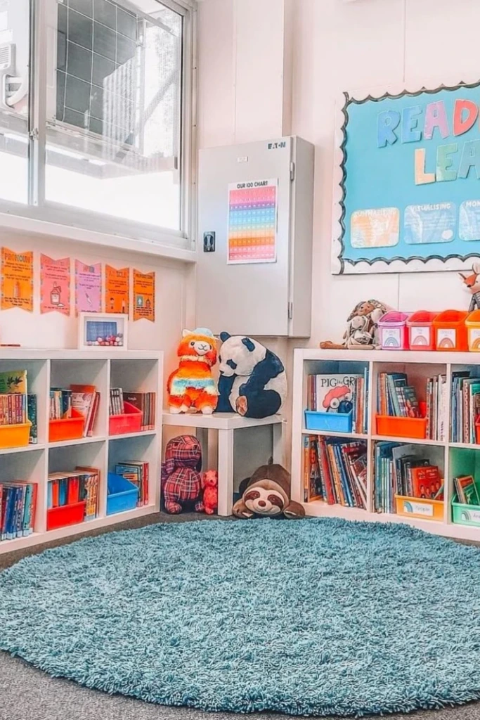 Colorful Reading Circle