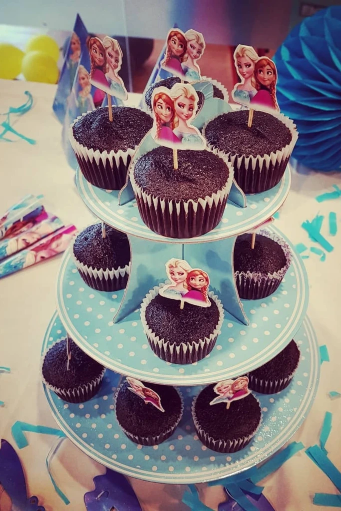 Frozen-Themed Cupcake Stand