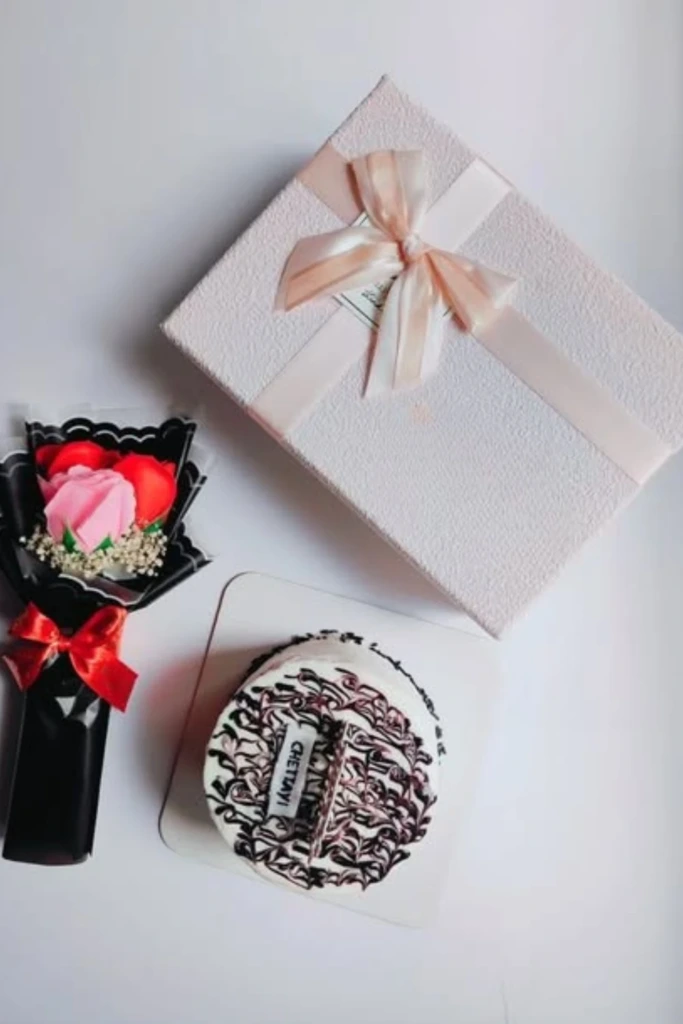 Minimal Birthday Gift Set