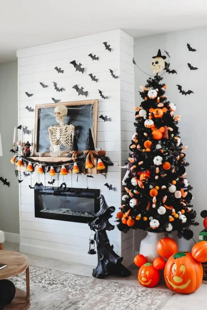 Black Halloween Tree