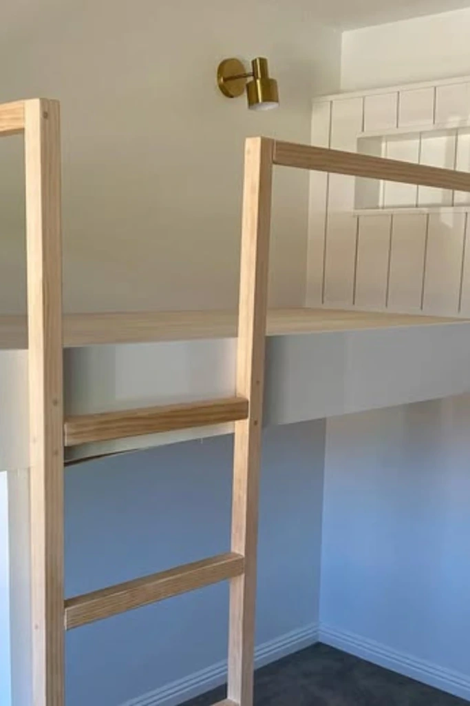 Minimalist Loft Frame