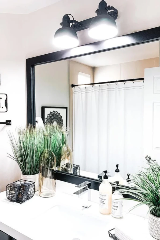 Bold Black Frame