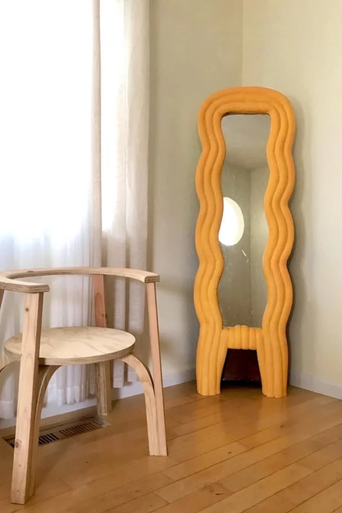 Sculpted Wave Frame