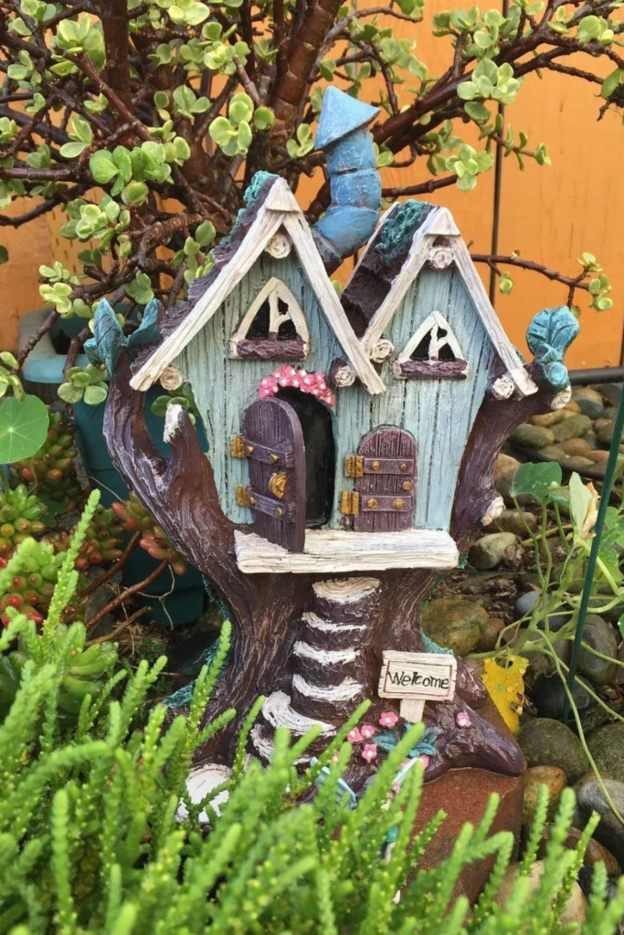 Twin Treehouse