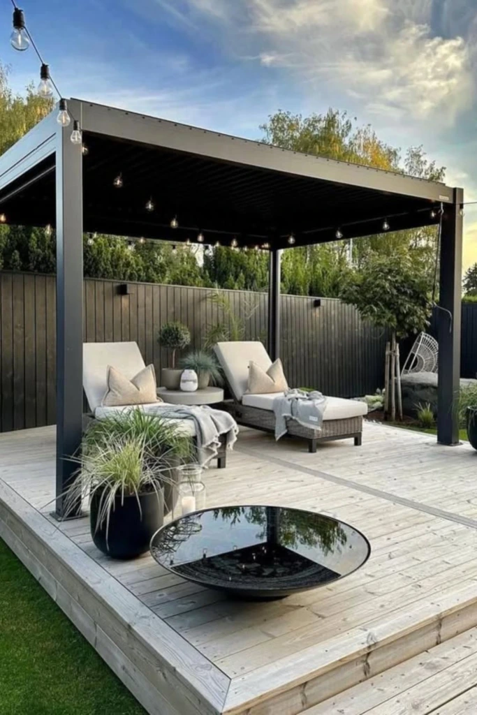 Minimalist Sun Deck
