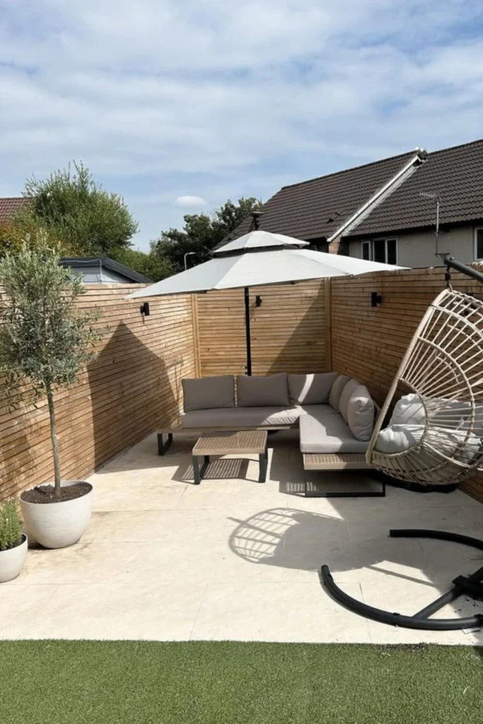 Modern Slatted Retreat
