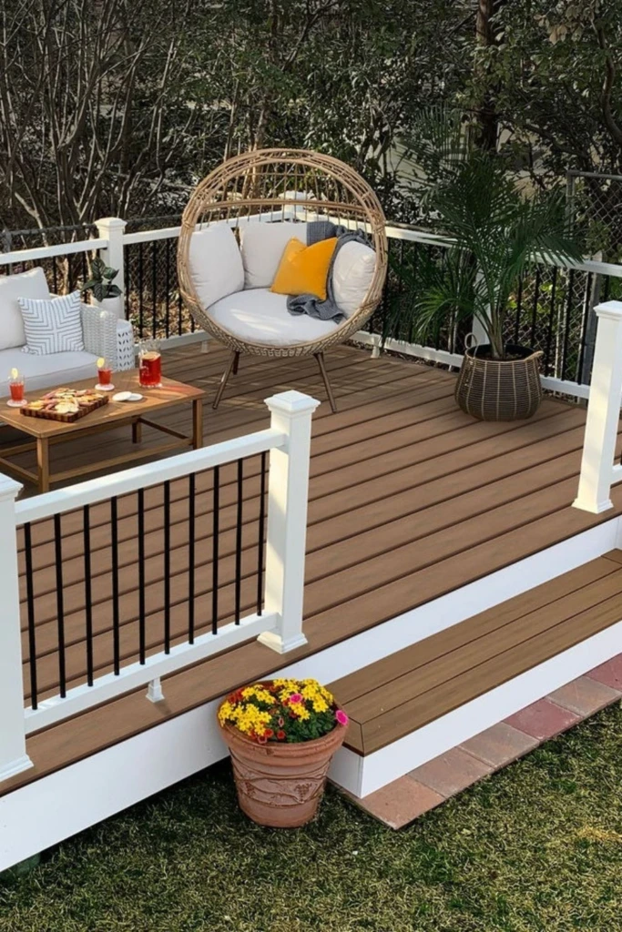 Heighten Cozy Deck