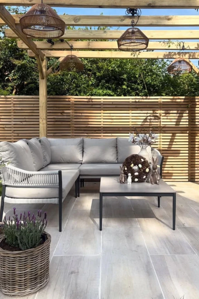 Natural Slat Lounge