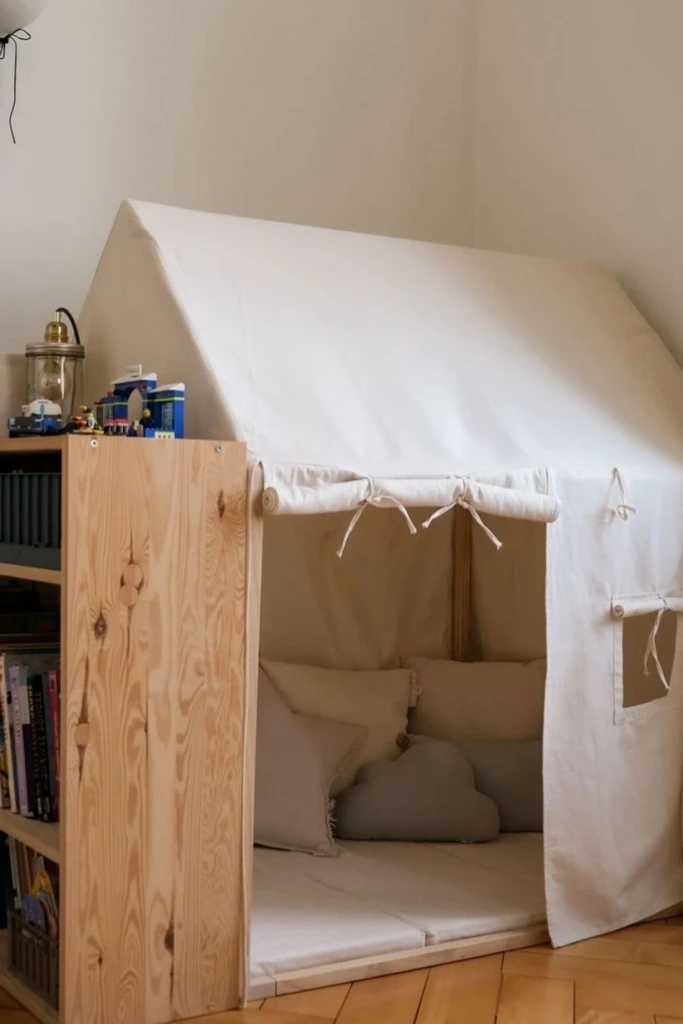 Minimal Tent Nook