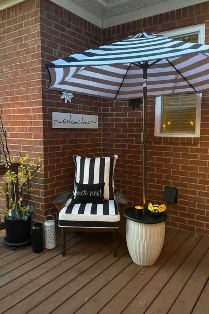Monochrome Accent Corner