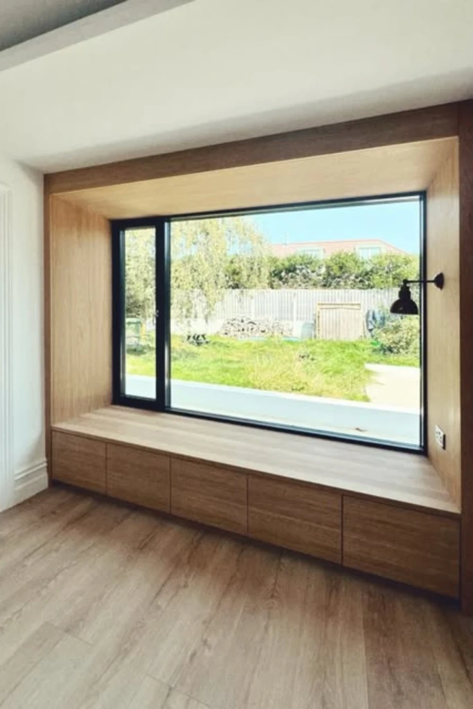Minimal Wood Nook