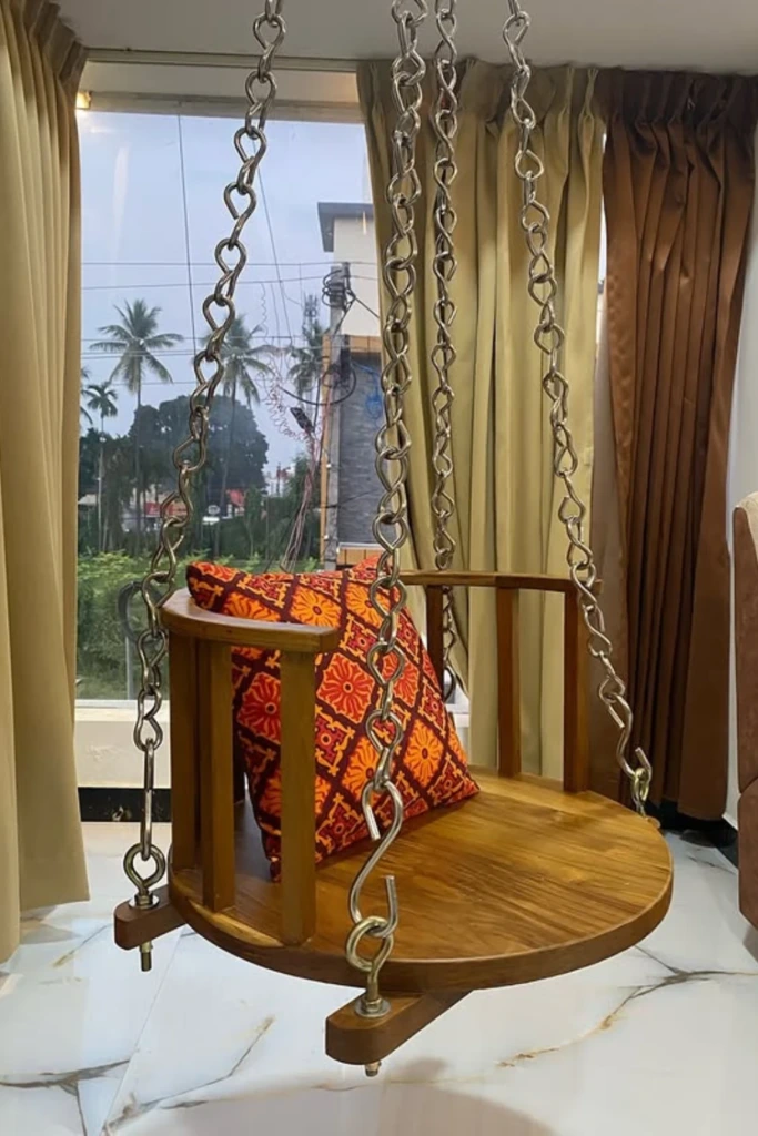 Compact Hanging Seat