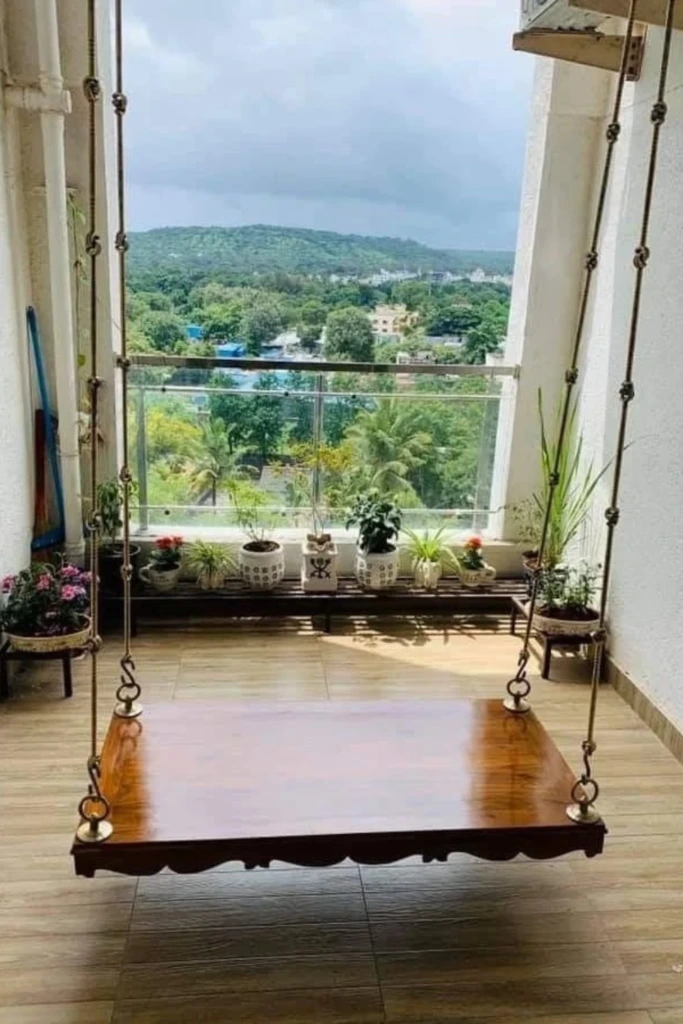 Balcony Plank Swing