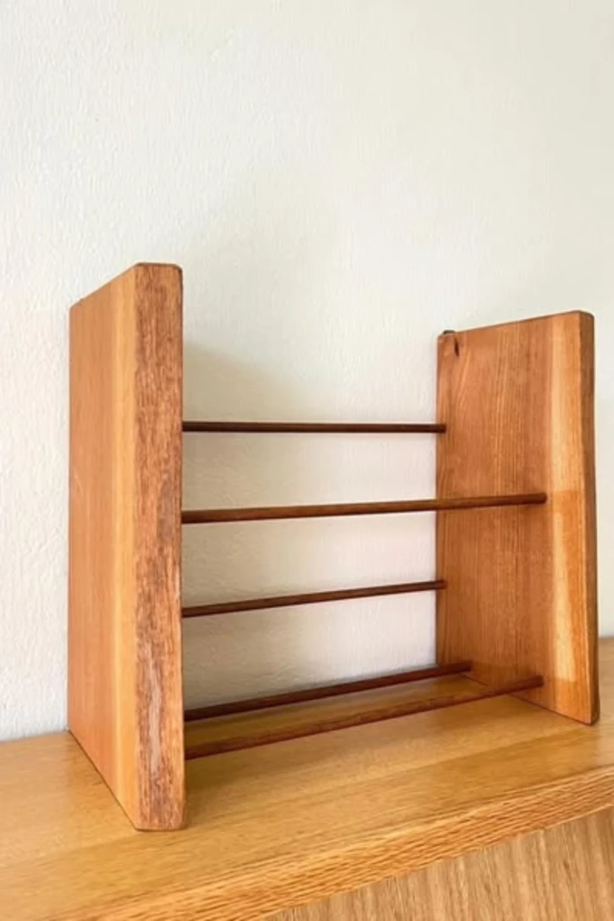 Minimal Wooden Rack Storage