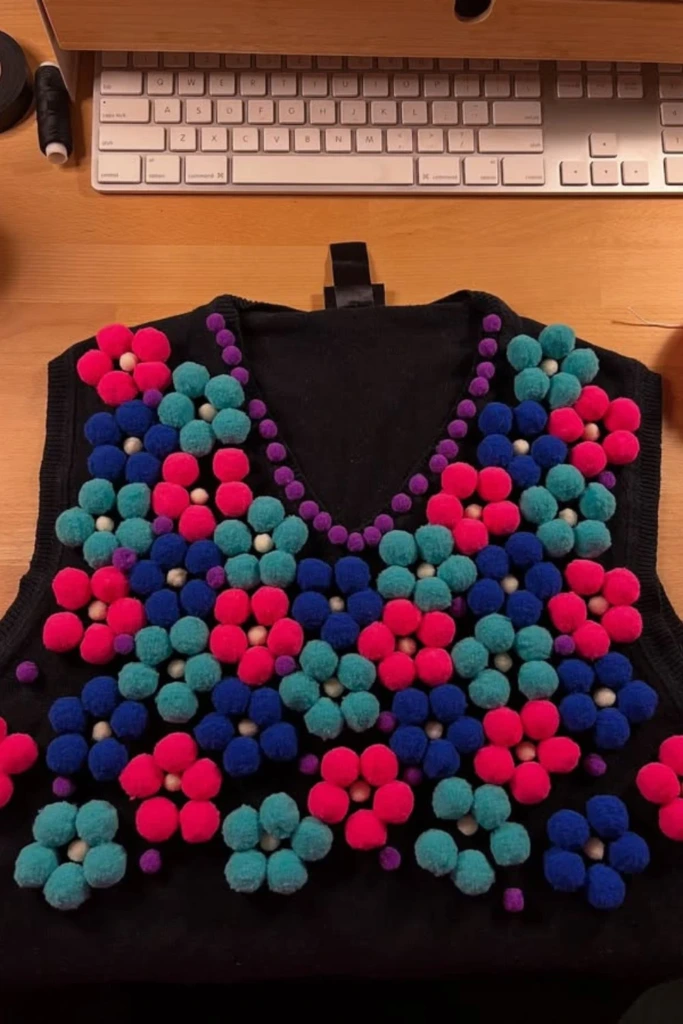 Pom-Pom Vest