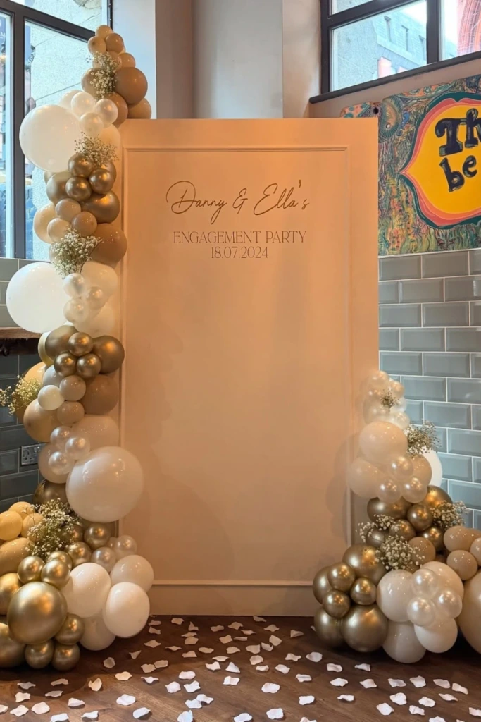 Minimal Balloon Frame with Personalized Backdrop