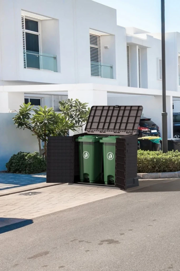 Urban Plastic Cover