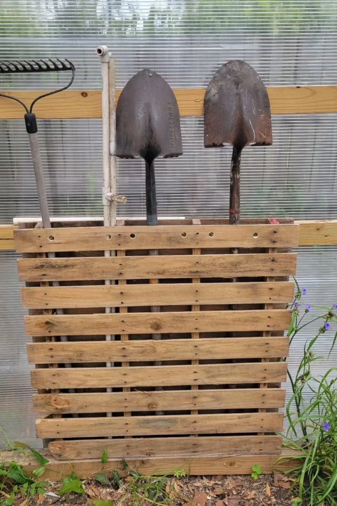 Pallet Holder