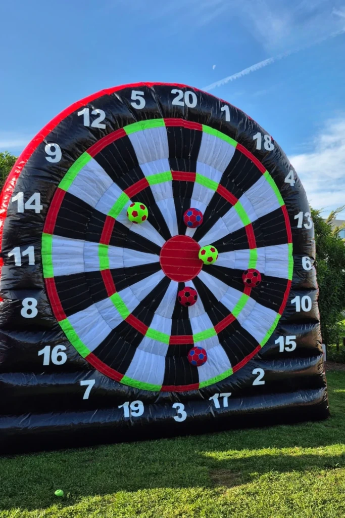 Giant Dart Kick