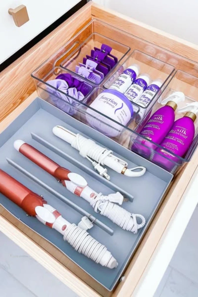 Divided Drawer Layout