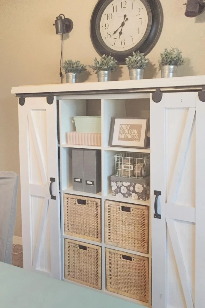 Sliding Storage