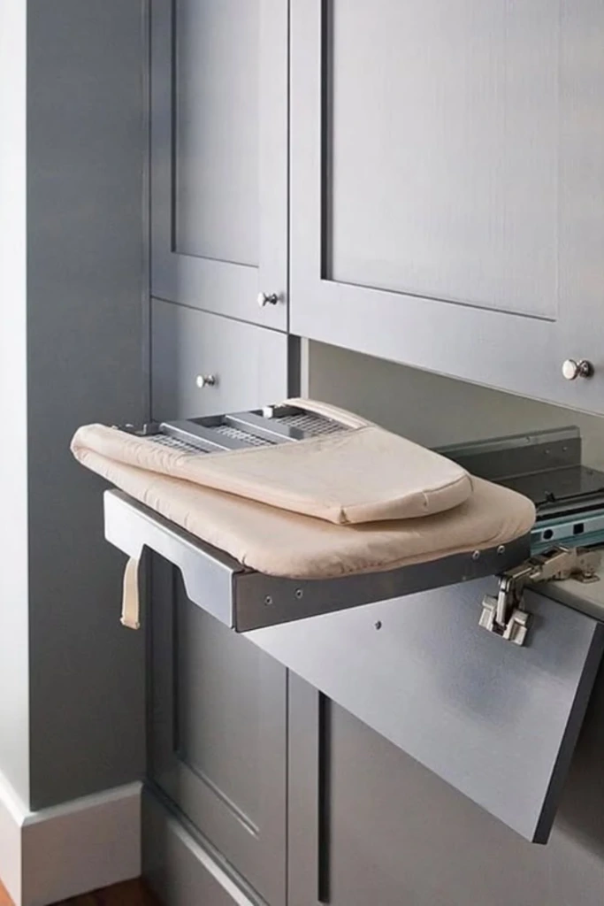Fold Station