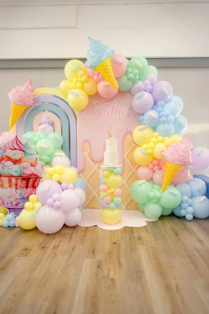 Sundae Backdrop Corner