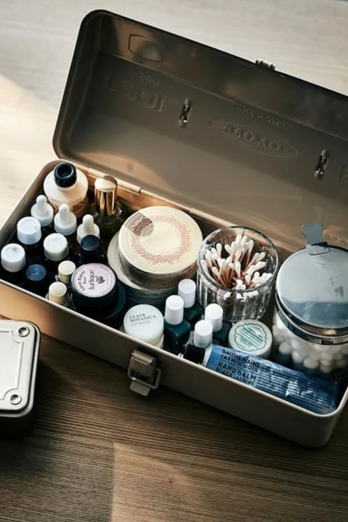 Contained Essentials