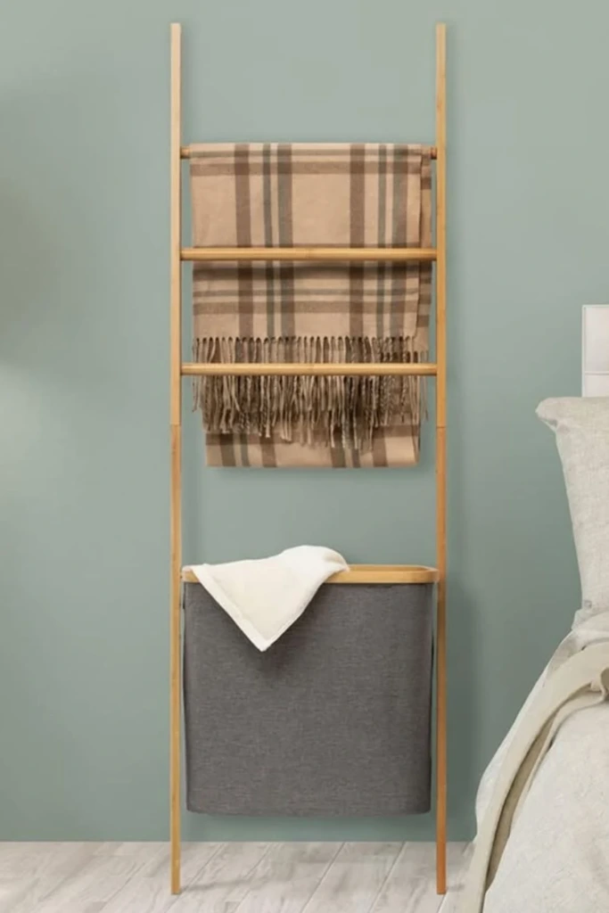 Blanket Holder