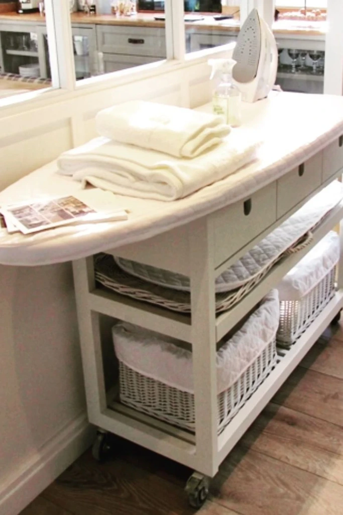 Rolling Ironing Station