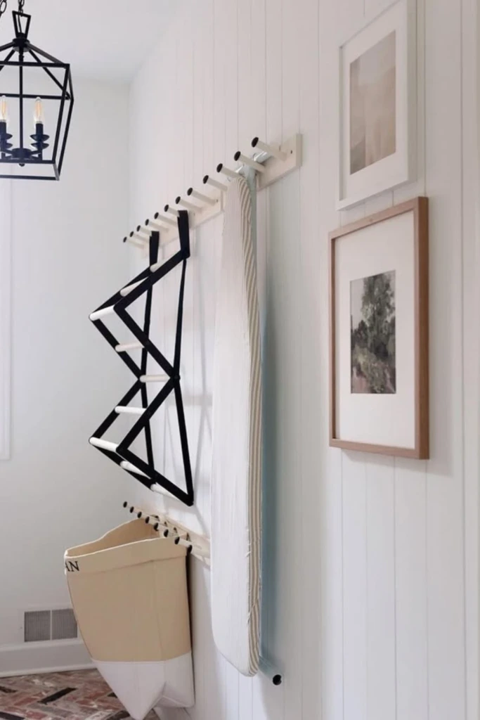 Wall-Mount Rack