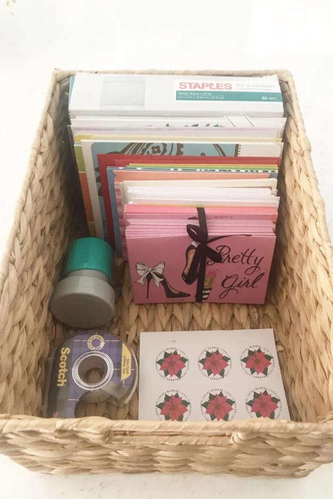 Basket Mail Catcher