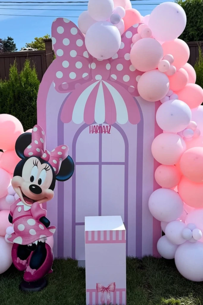 Outdoor Minnie Entrance Display
