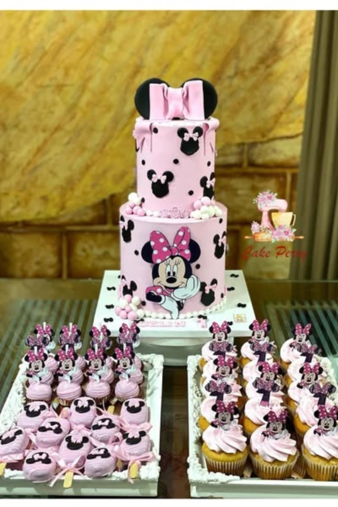 Minnie Dessert Table Centerpiece