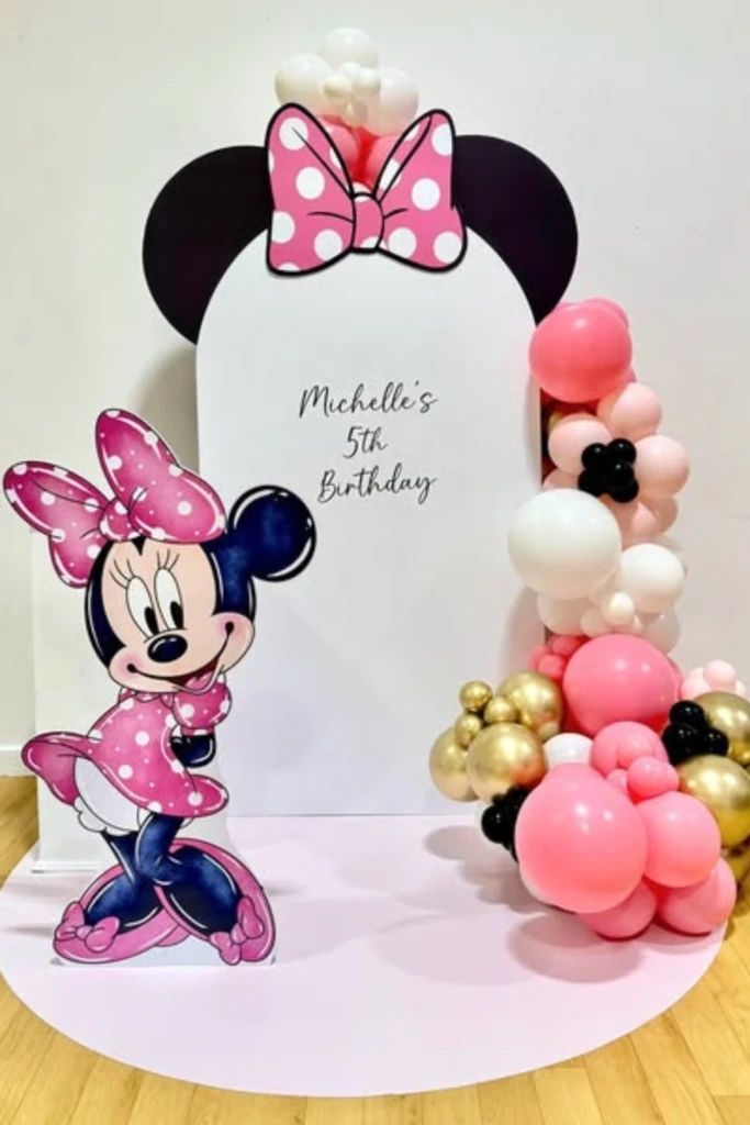 Minnie Minimal Balloon Backdrop