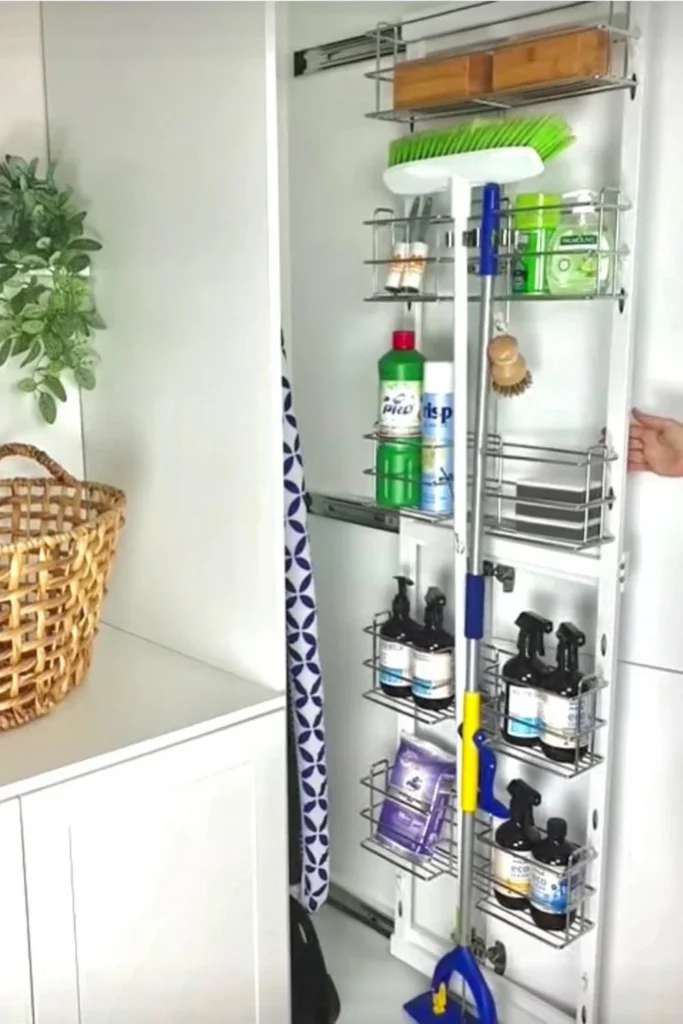 Pull-Out Pantry